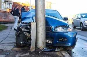 How to Handle Car Accidents Involving Commercial Vehicles in New York